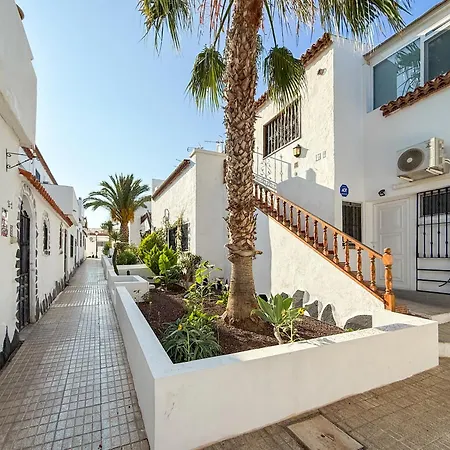 Cozy Duplex In דירה
