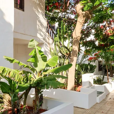 Cozy Duplex In דירה