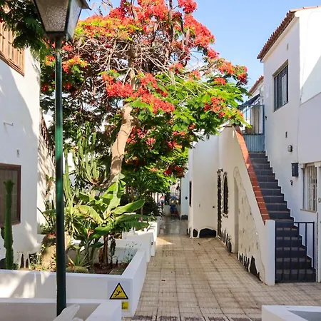 דירה Cozy Duplex In *